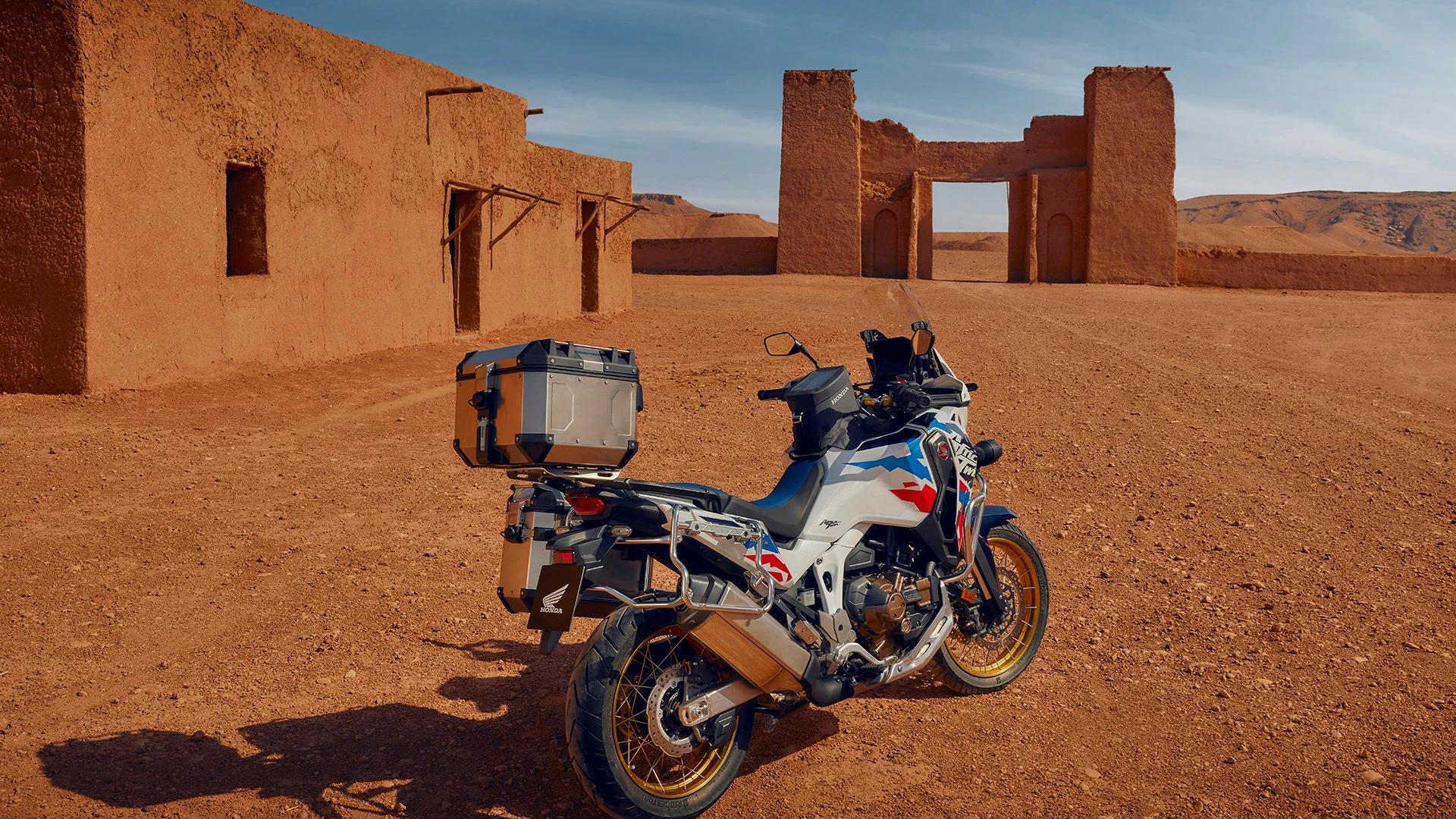 24YM AFRICA TWIN L4 LOCATION 01 0031