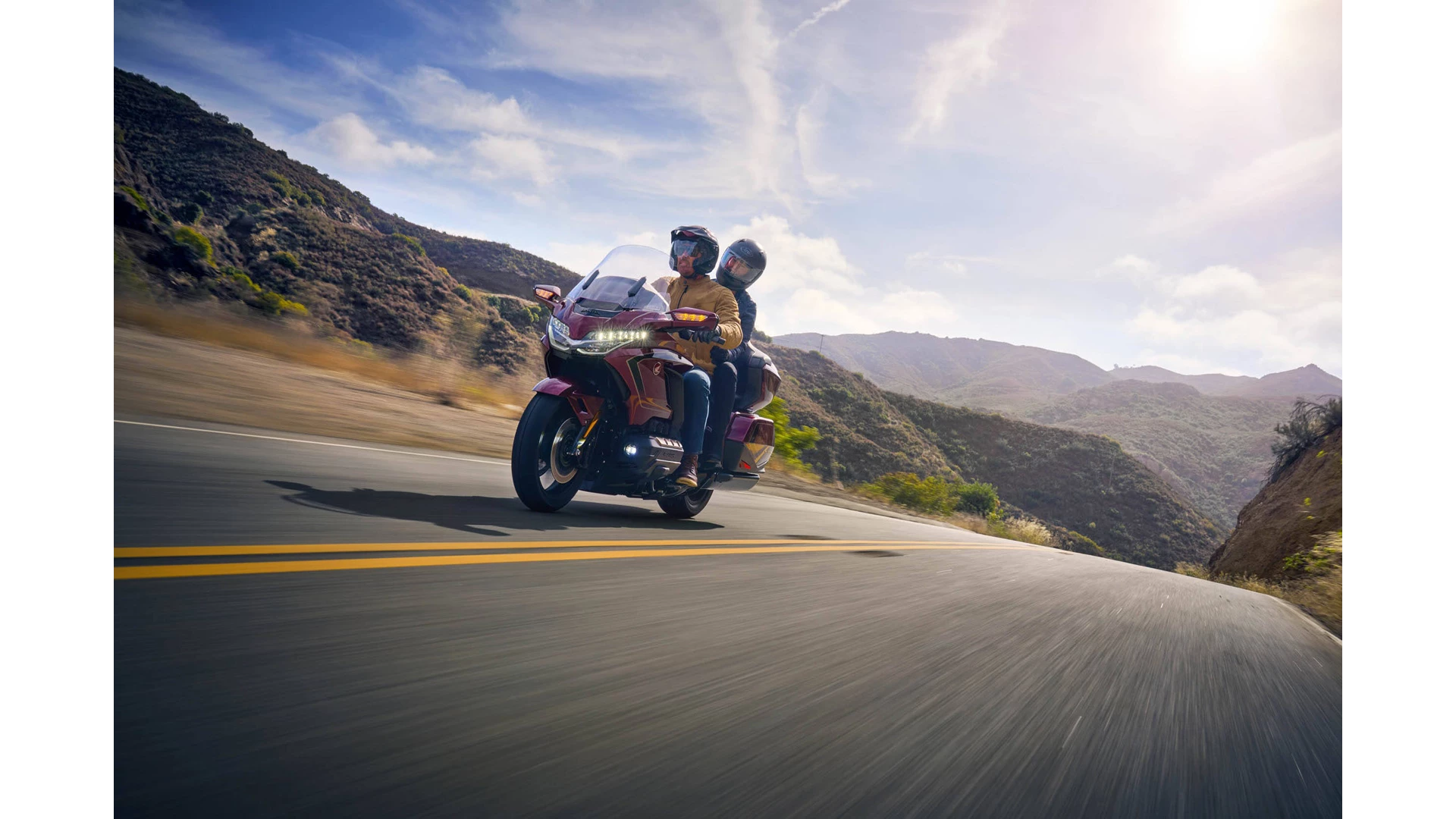 527210 25YM HONDA GL1800 GOLD WING TOUR