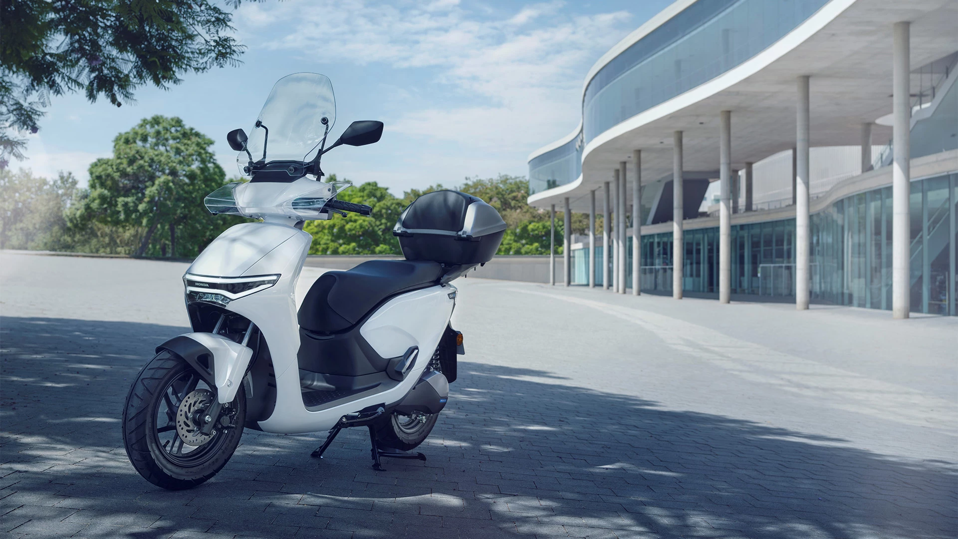 504494 25YM Honda CUV E