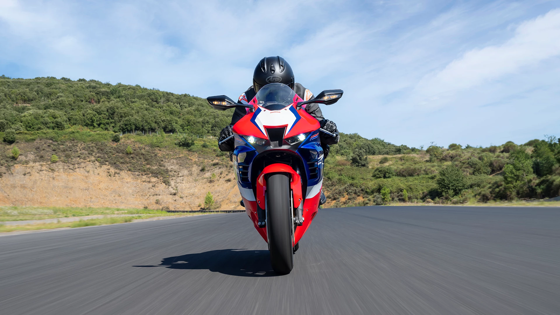 22Ym Cbr1000rr R Grandprixred R380 Location 5078