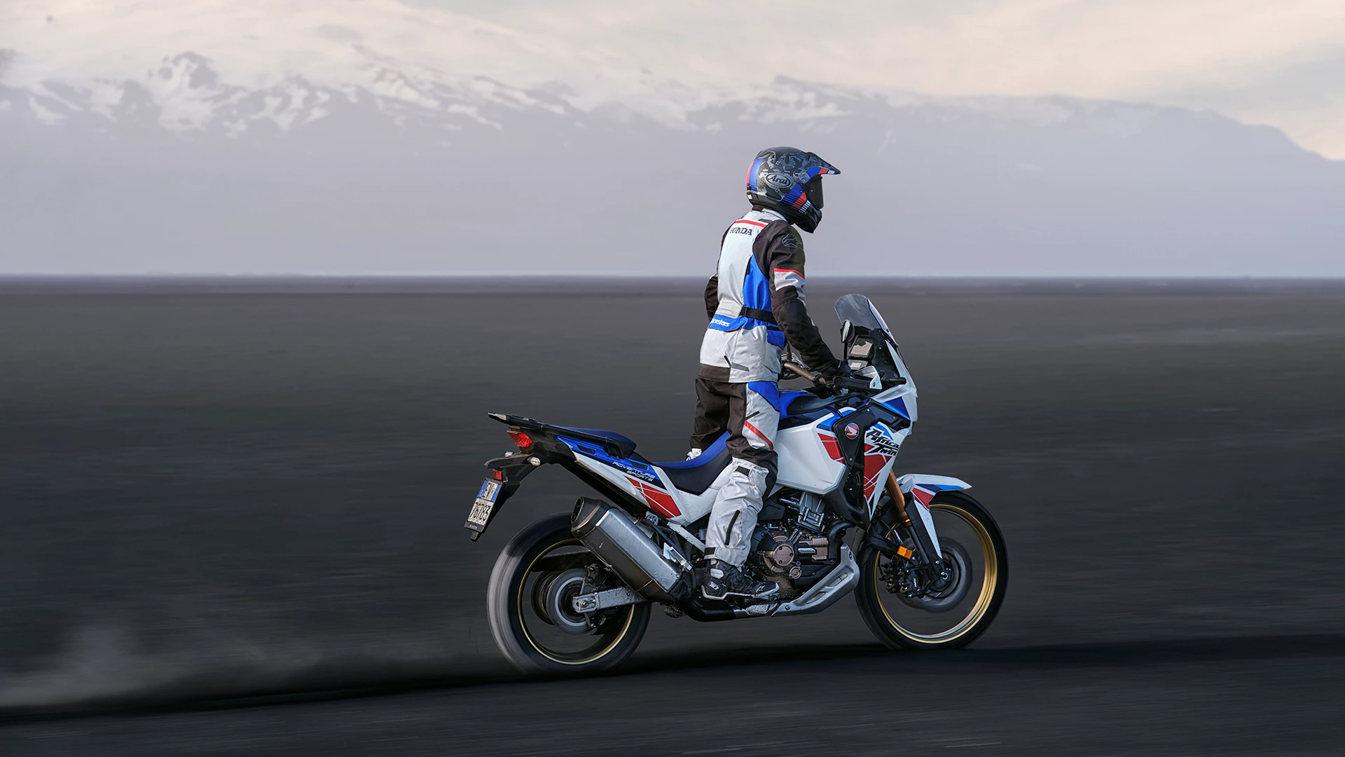22Ym Africa Twin L4 Location 4327 (1)