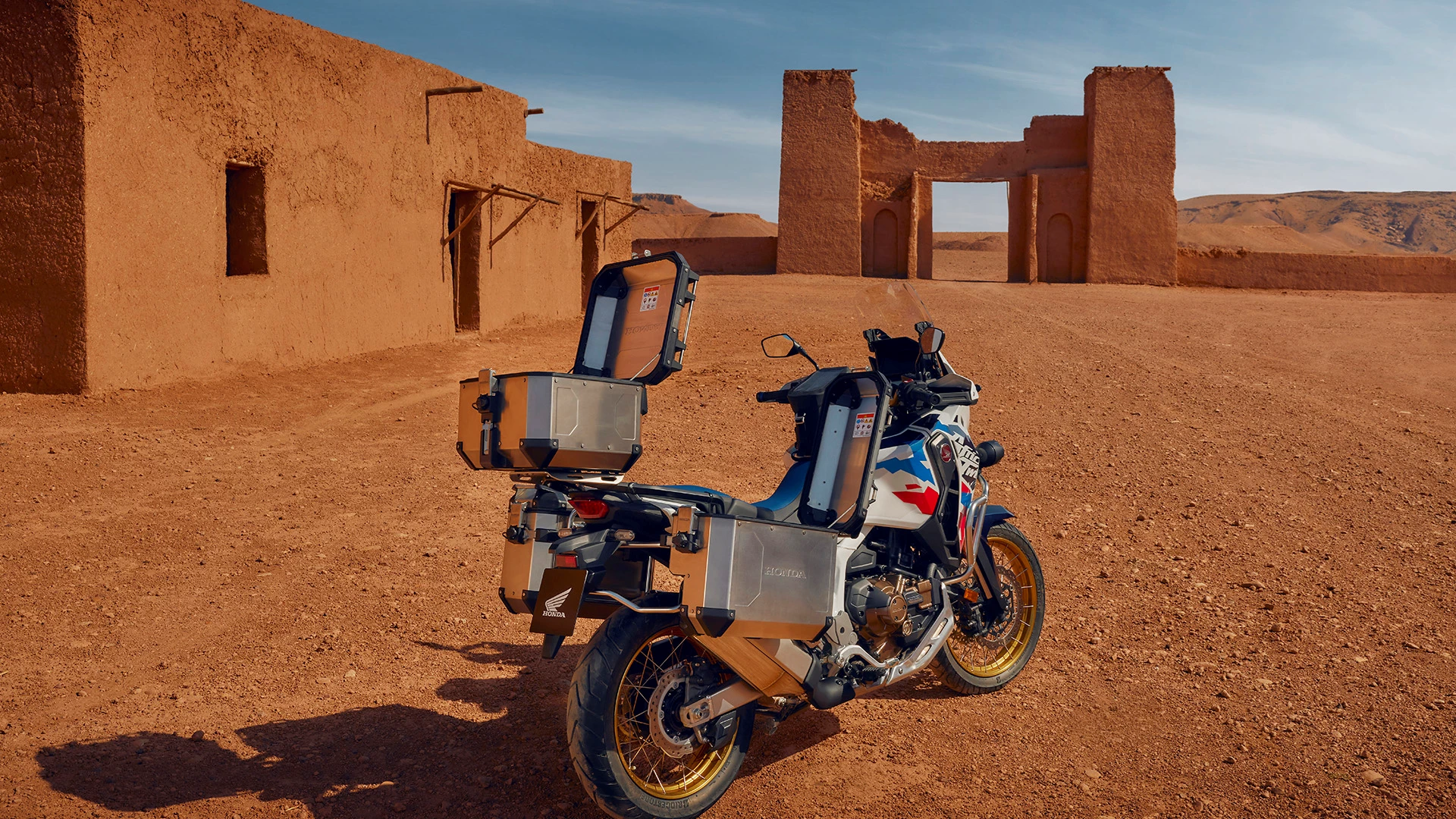 24YM AFRICA TWIN L4 LOCATION 01 0028