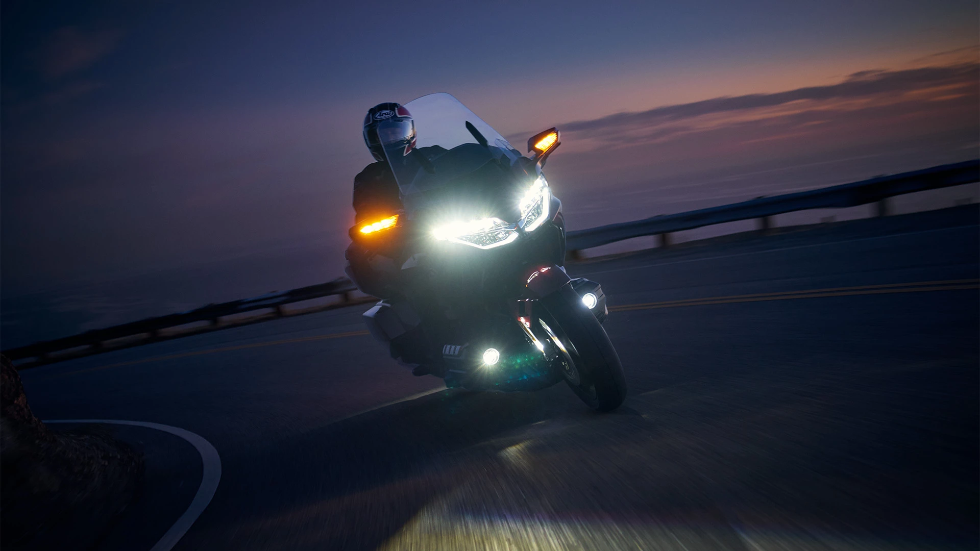 25YM GL1800 Gold Wing Tour Location Action 5071