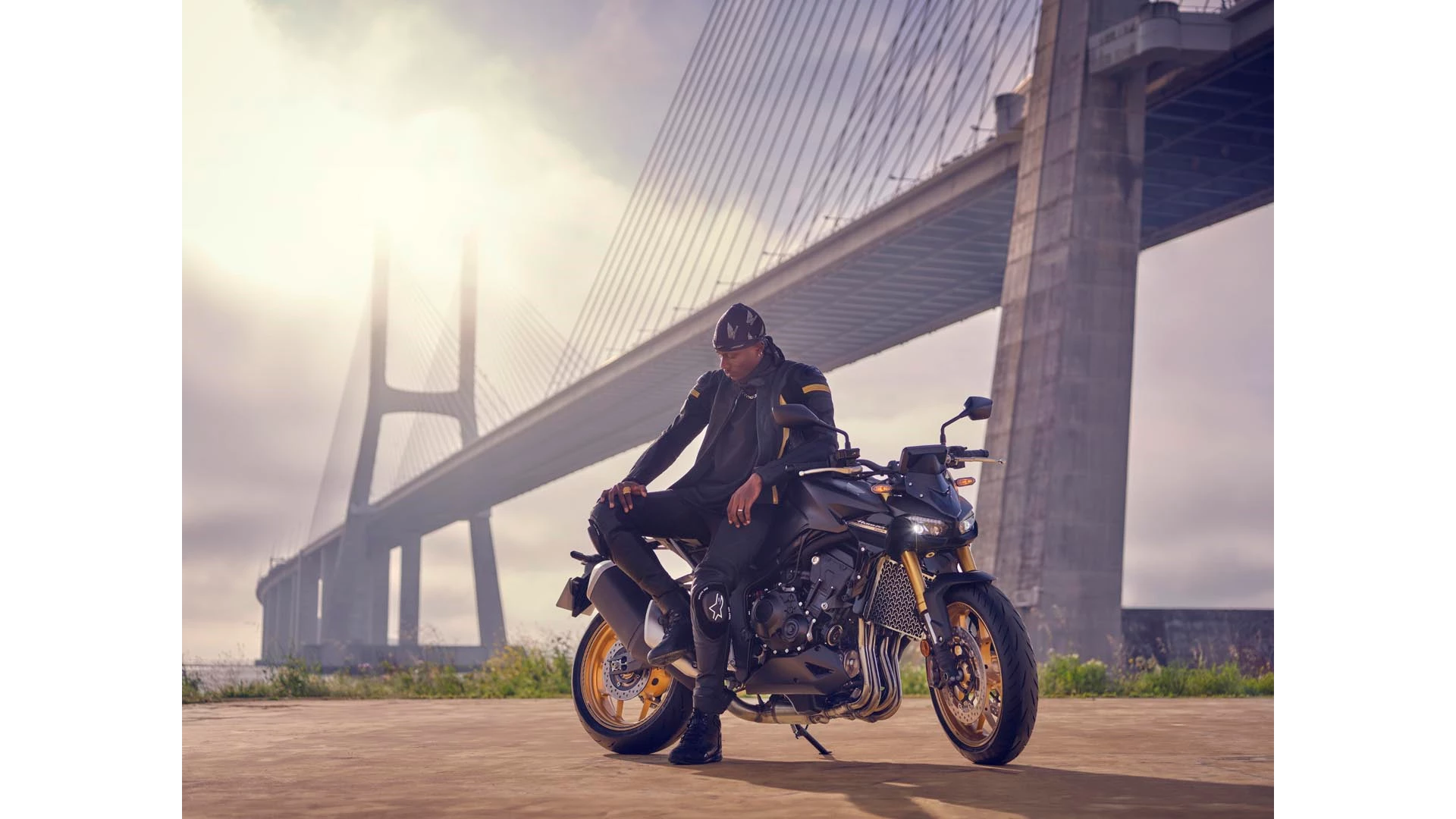 25YM CB1000 Hornet SP Location Static 0209