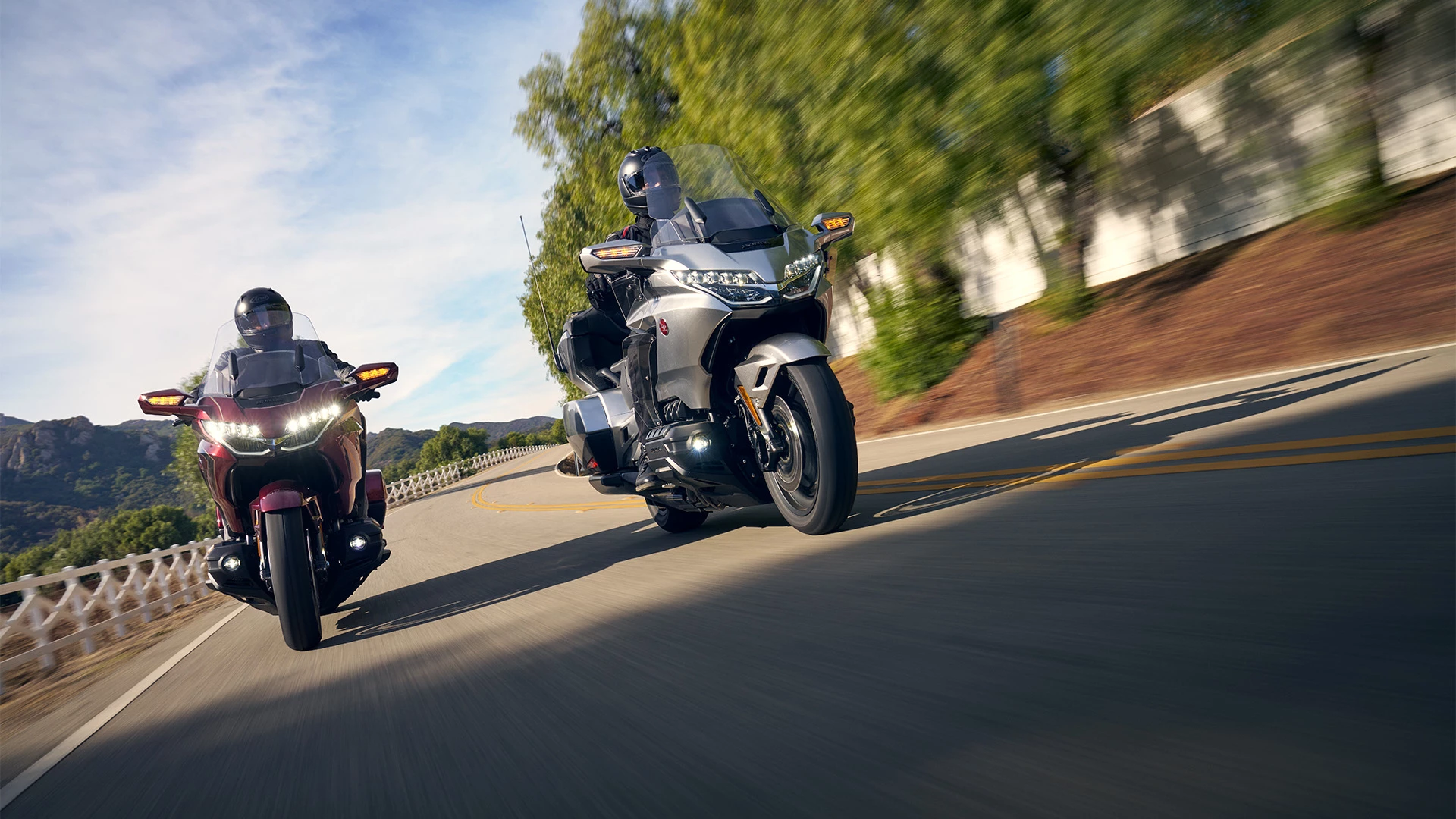 25YM GL1800 Gold Wing Tour Location Action 7511