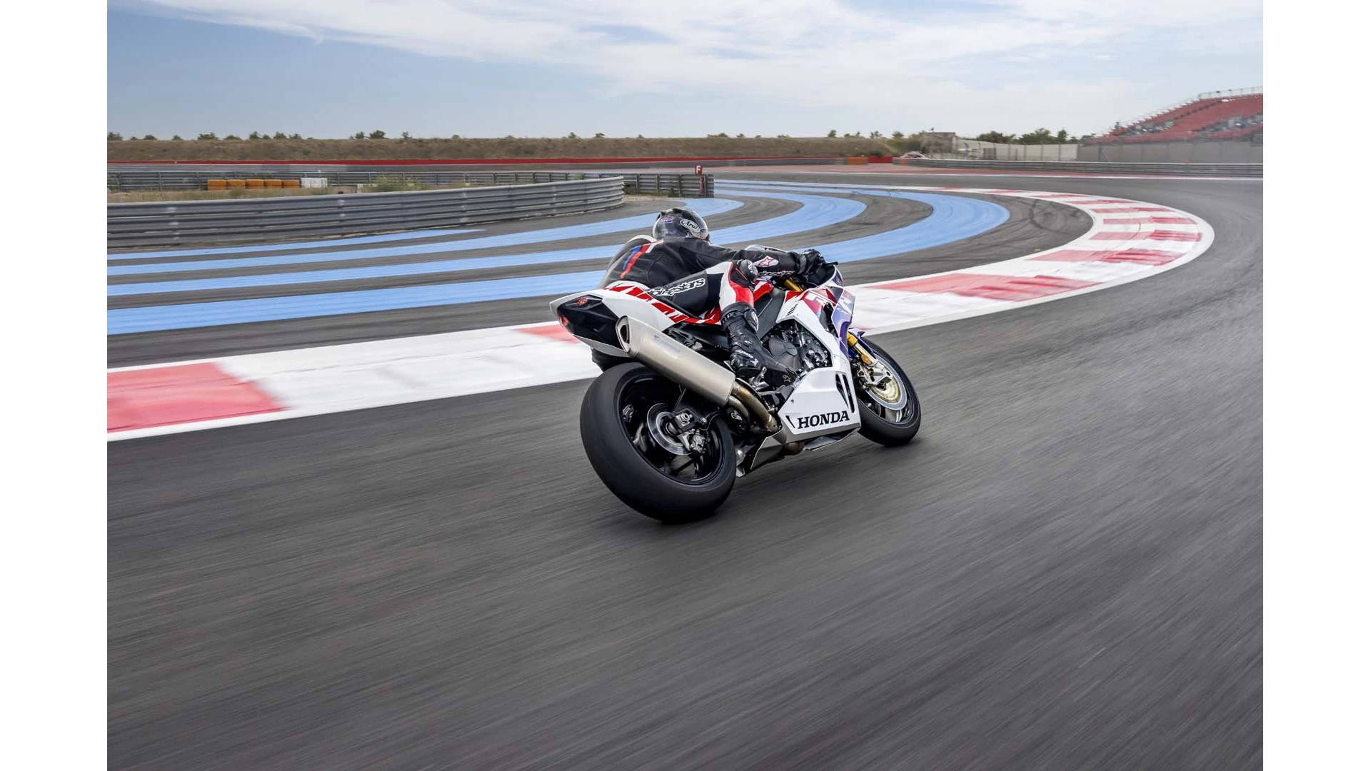 62867 22YM CBR1000RRR SP 30Anniversary Location 9809 ORIGINAL