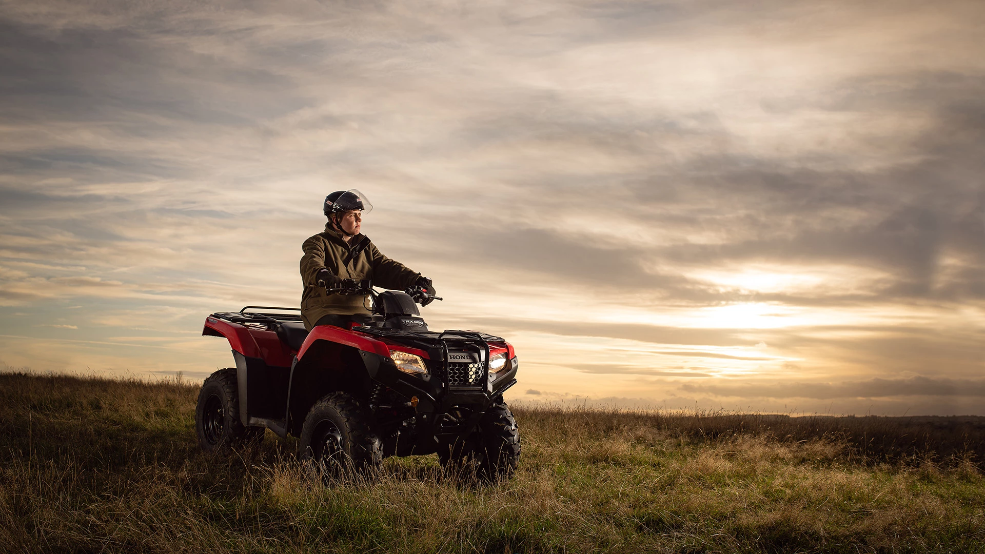 20YM TRX420 2020 Lifestyle 5863