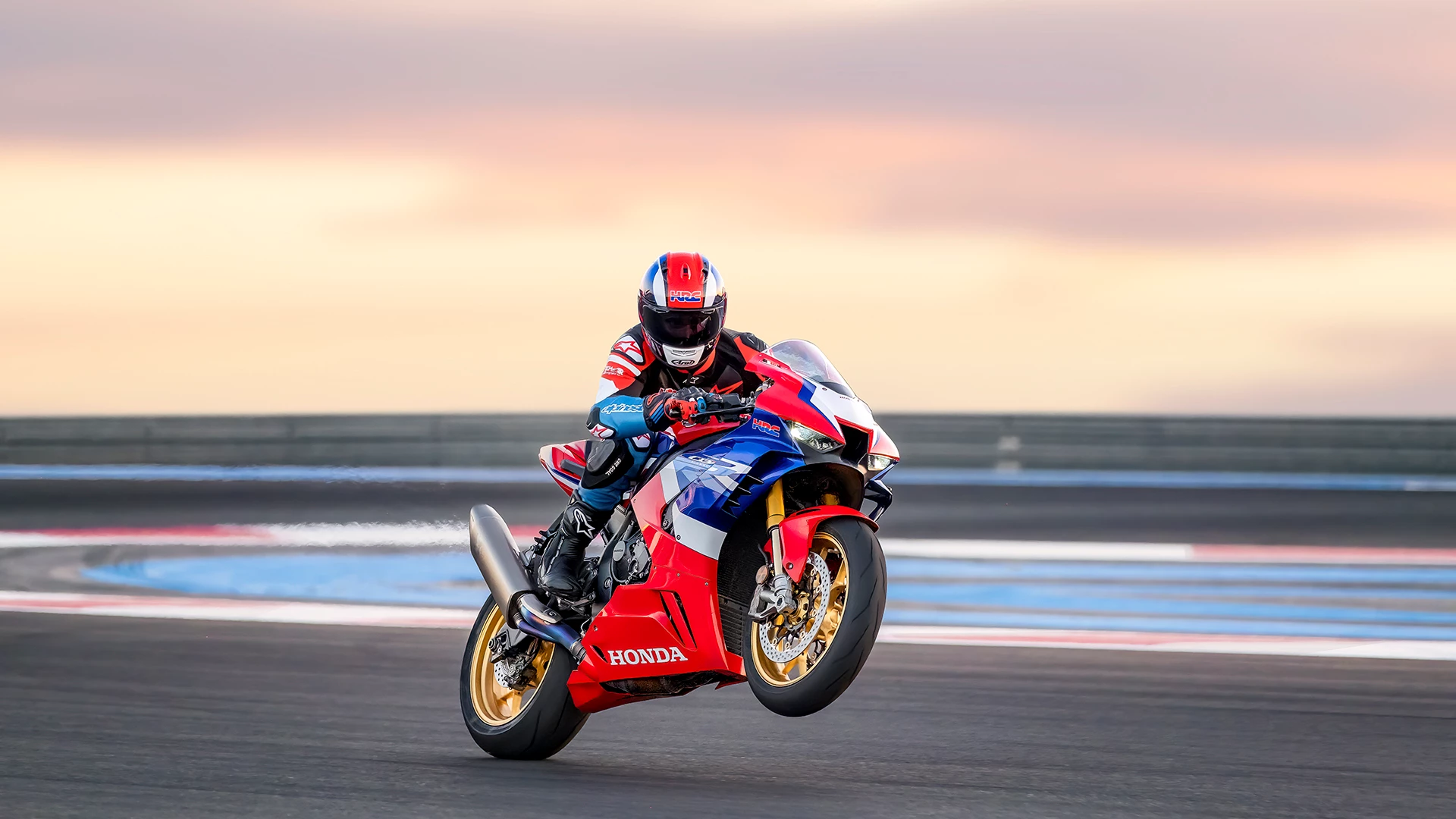 22Ym Cbr1000rr R Sp Grandprixred R380 Location 3980