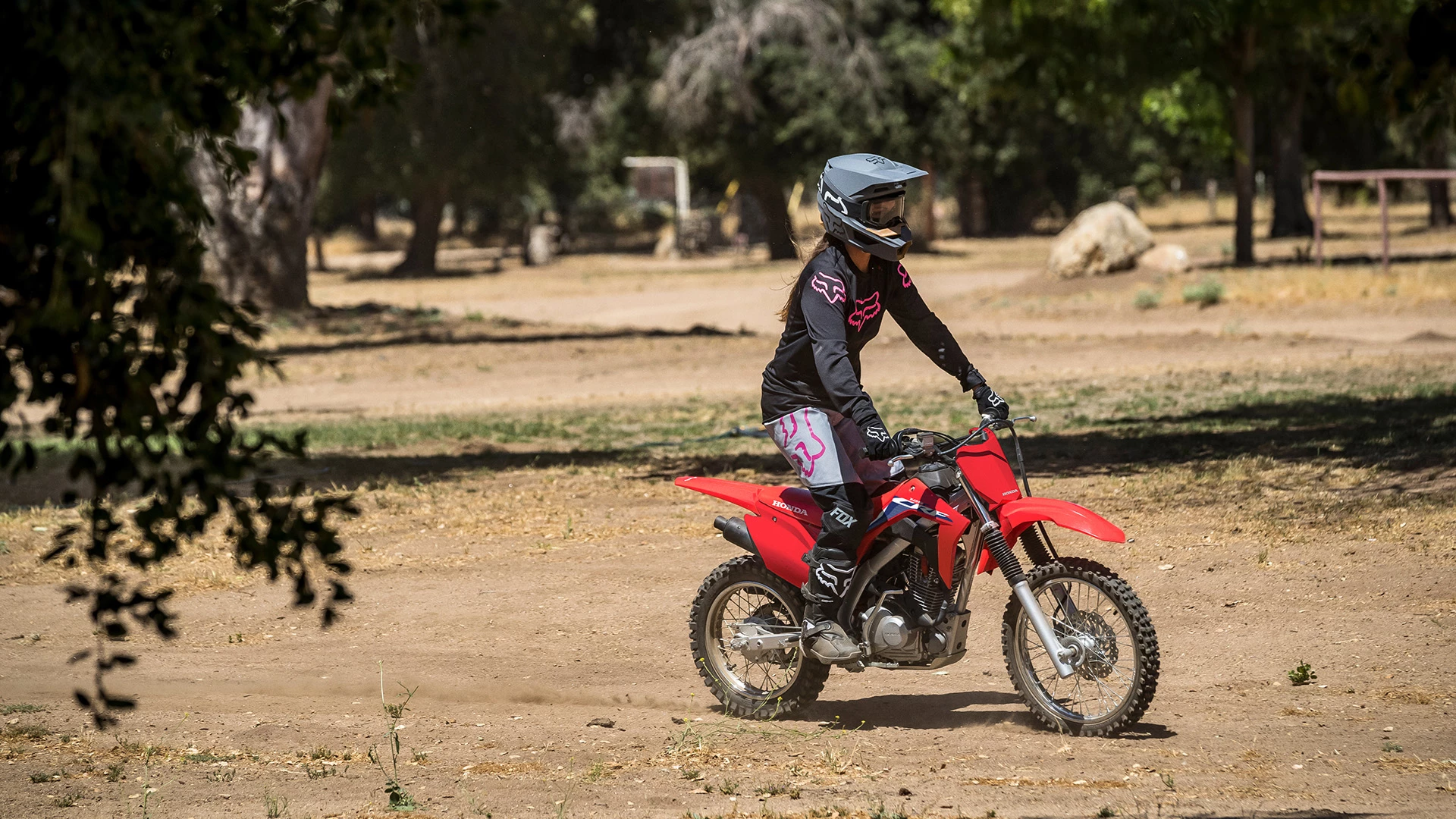 22YM CRF125F EXTREME RED LOCATION 1403