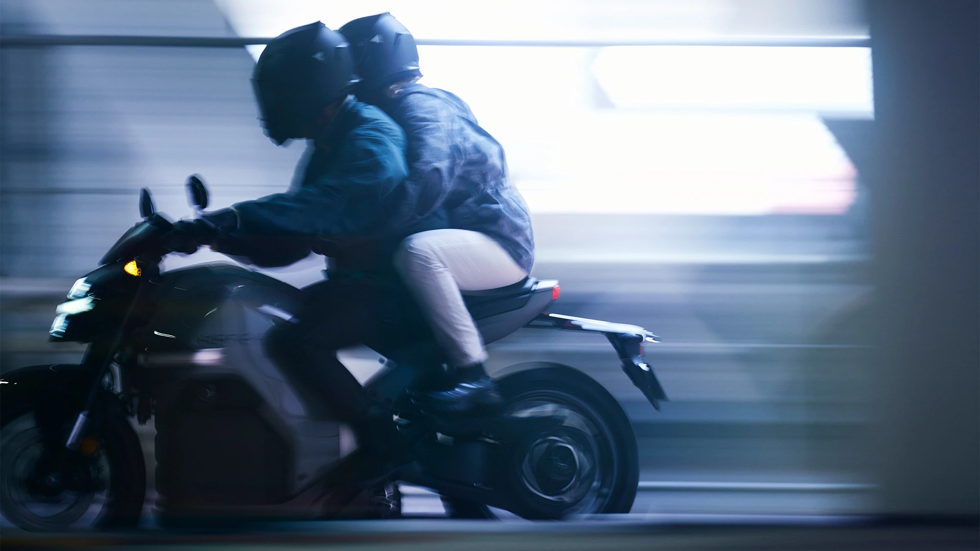 26YM WN7 LOCATION Action 0626