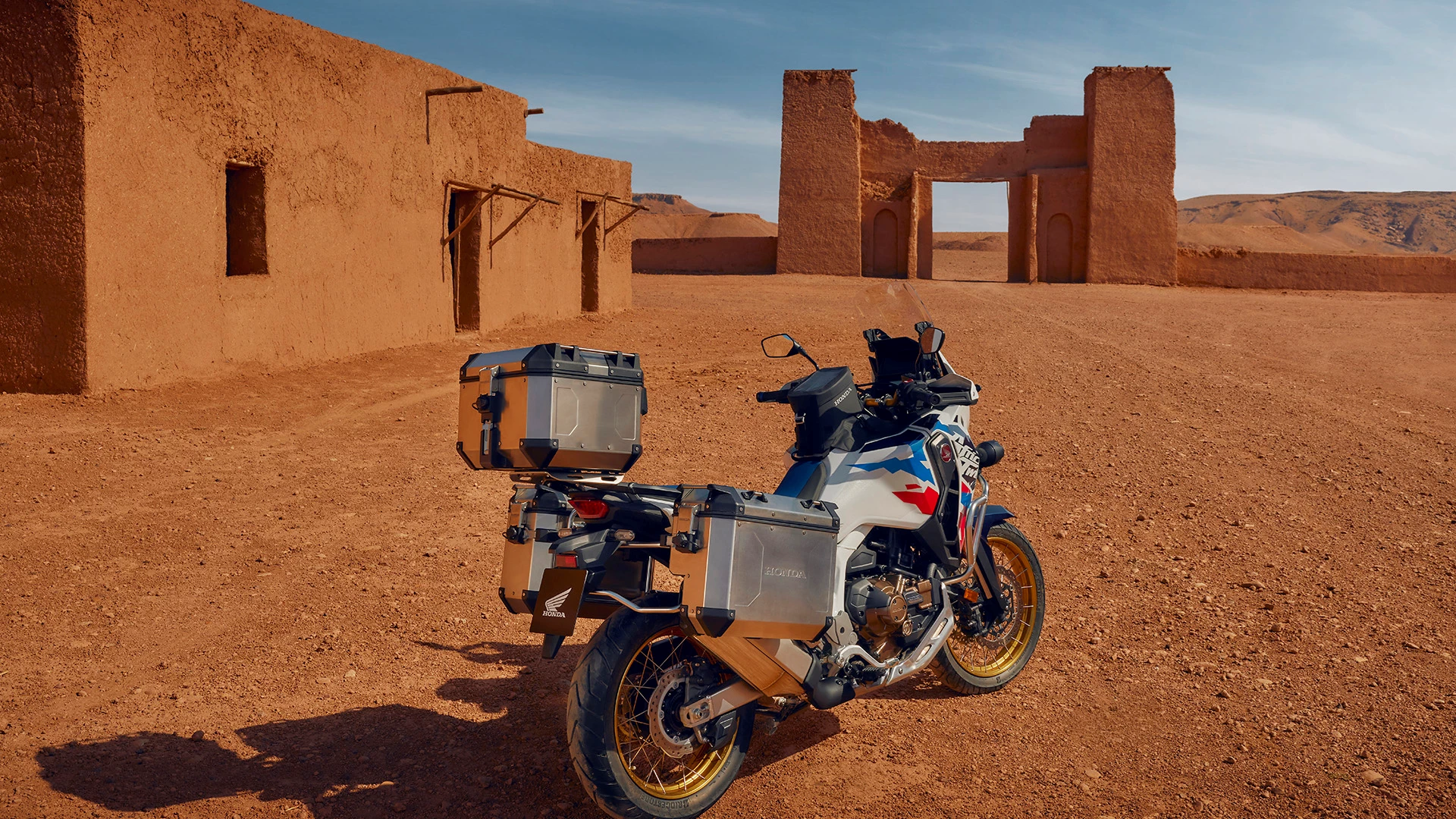 24YM AFRICA TWIN L4 LOCATION 01 0022