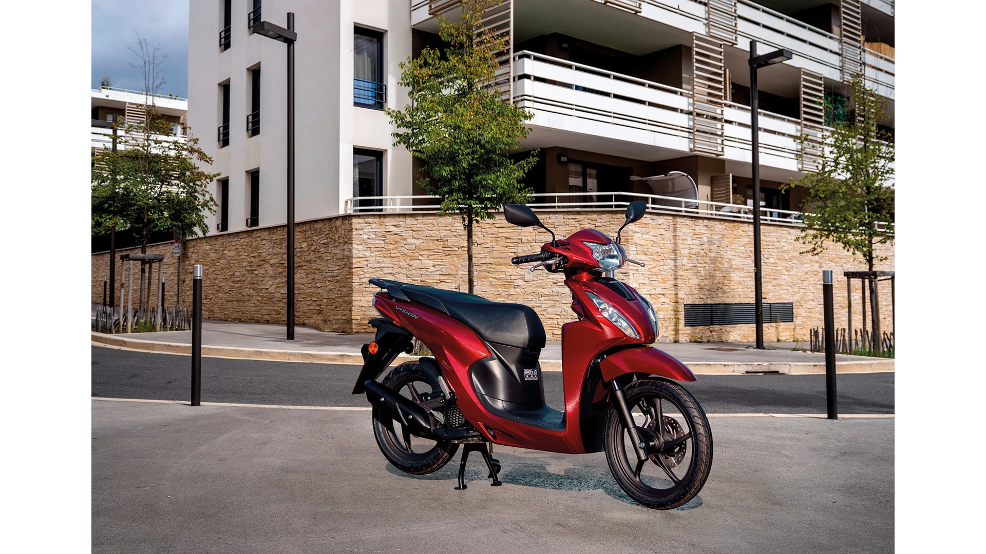 21YM VISION110 LOCATION 6485