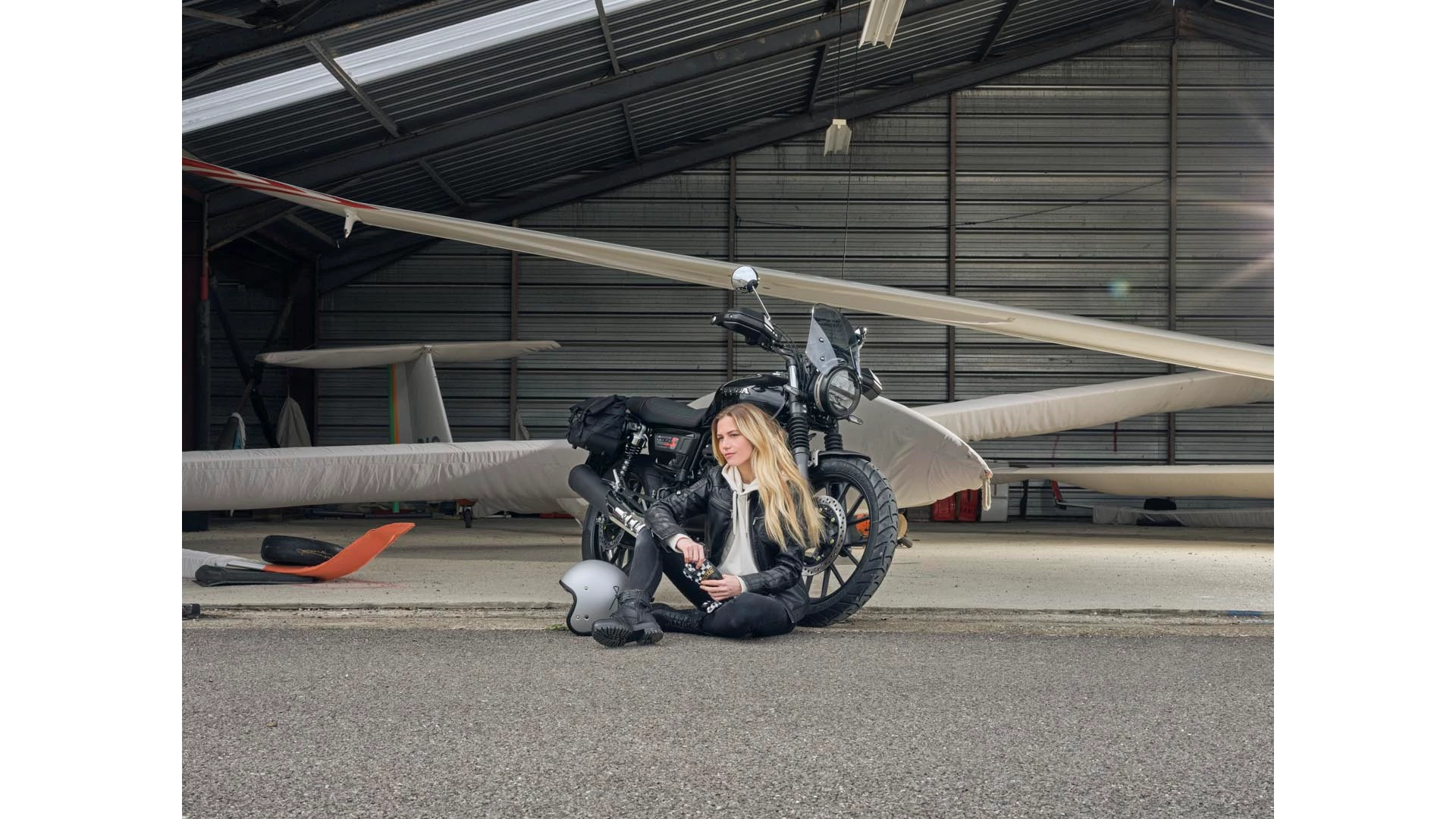 25YM GB350S Location Lifestyle 0561